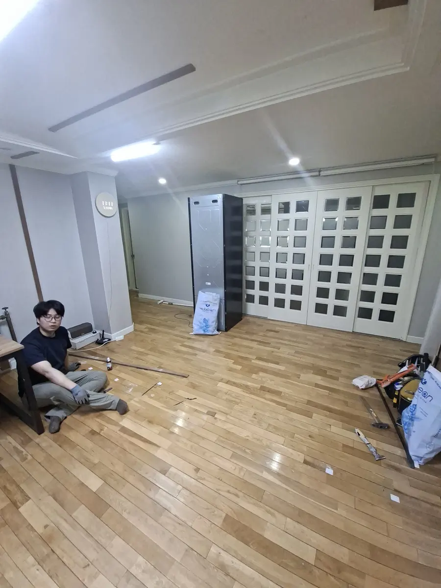 출입문철거 벽체철거